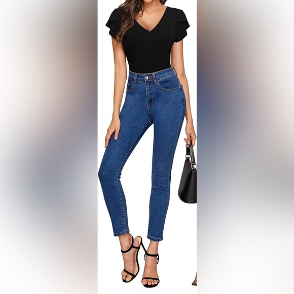 Black V Neck Short Sleeve Tee with Cute Layered Sleeve Detailing - Picture 4 of 6